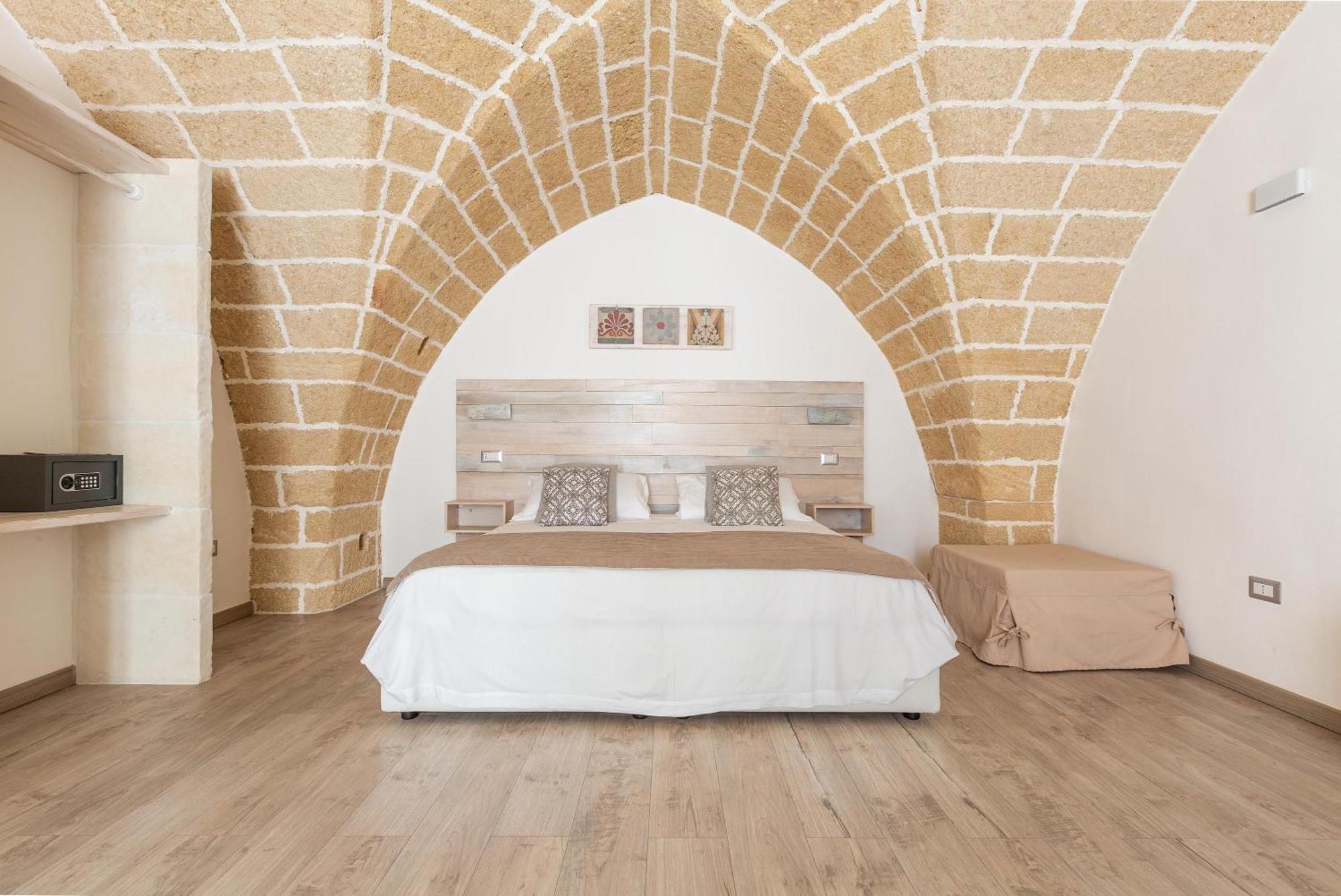 Bed and Breakfast Clara Domus Gallipoli Exterior foto