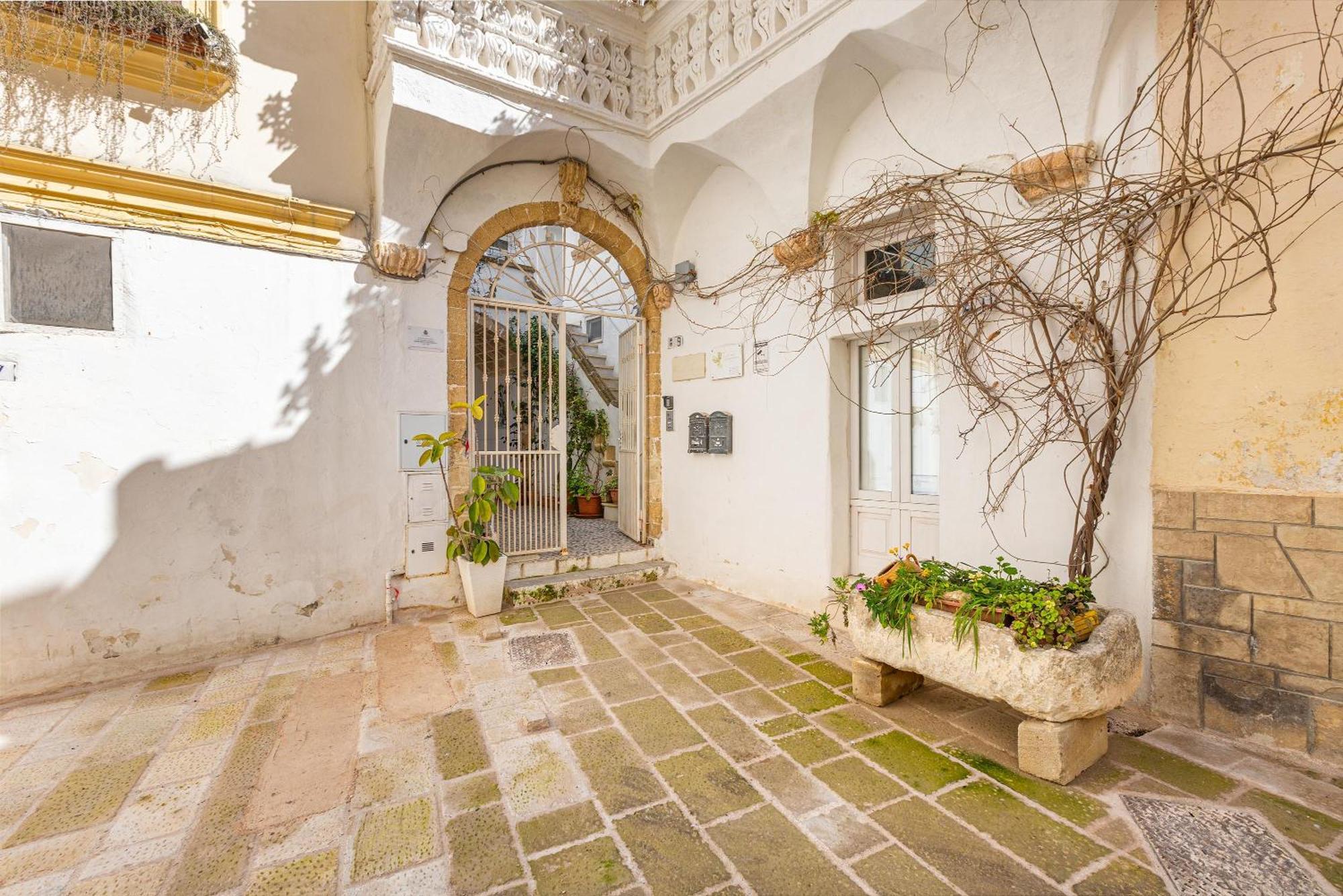 Bed and Breakfast Clara Domus Gallipoli Exterior foto